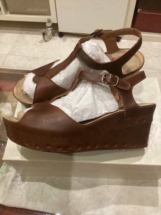Sandalias Vialis Tacon Cuero Marrón Talla 39