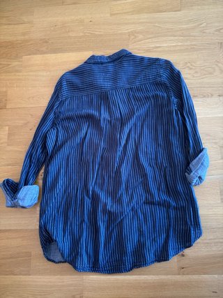 Camisa H&M Rayas Finas Azul Marino y Blanca