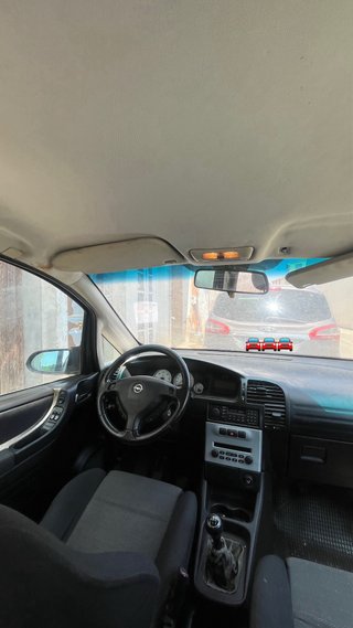 Opel Zafira-a 2004 2.2 dti 16V