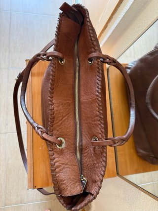 Bolso de piel marrón