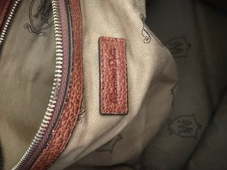 Bolso de piel marrón
