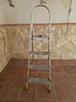 Escalera de mano plegable