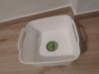 Fregadero portátil blanco con desagüe