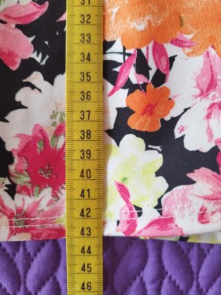 Minifalda de flores verano talla S