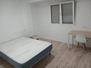 Se alquila piso para estudiantes en Valencia
