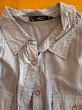 Camisa Mango azul claro tejido ligero