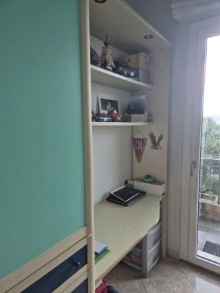 Cameretta bimbo con letto e armadio