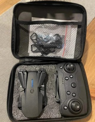 Dron Plegable Negro con Mando