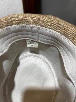 Sombrero de tela con diseño espiga