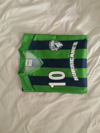 Camiseta de fútbol rayas azul y verde