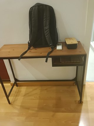 Mesa de escritorio madera y metal