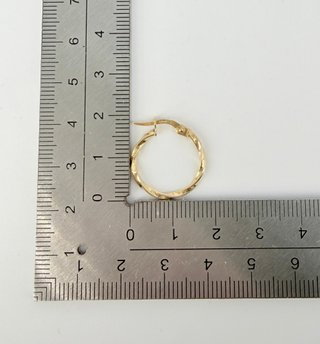 Aretes de oro de 18k. 0.92 g.
