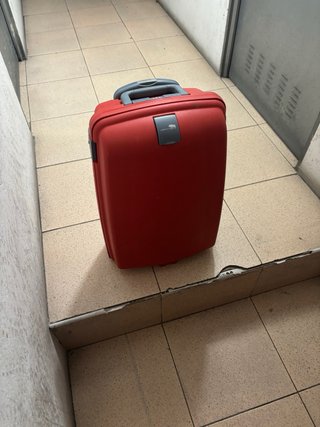 Maleta Grande Rígida Roja