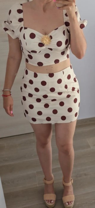 Conjunto lunares beige y marrón