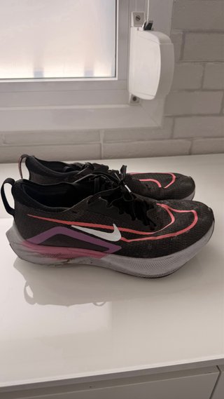 Zapatillas Nike running negras y rosas