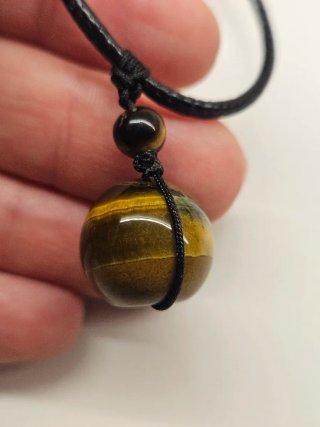 Collana con ciondolo pietra occhio di tigre