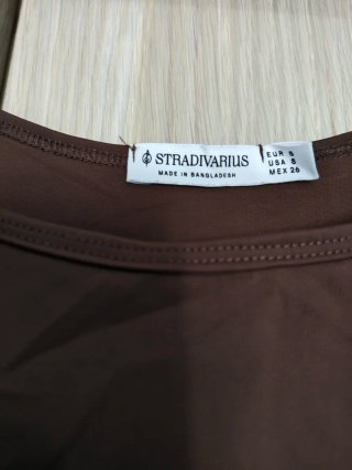 Camiseta tirantes Stradivarius Marrón Talla S
