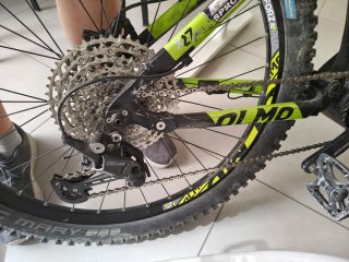 E-bike full suspension Olmo Cisa pedalata assistit