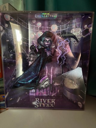 Monster High Skullector River Styxx