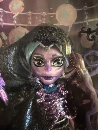 Monster High Skullector River Styxx