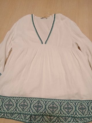 Blusón Zara blanco bordado