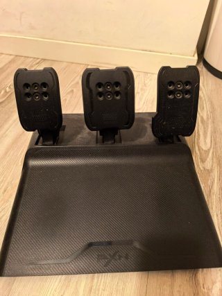 Volante PXN V99 PC con pedali e leva del cambio