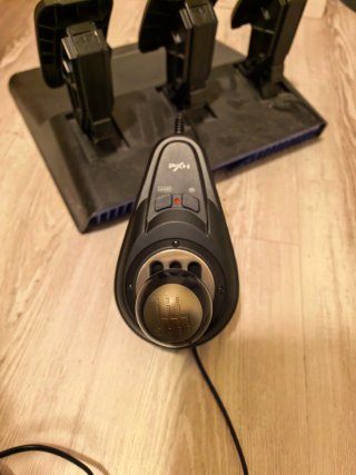 Volante PXN V99 PC con pedali e leva del cambio