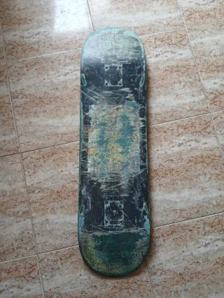 Skate Board Negro y Verde