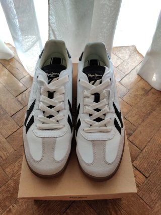 Zapatillas Pepe Jeans Blancas y Negras