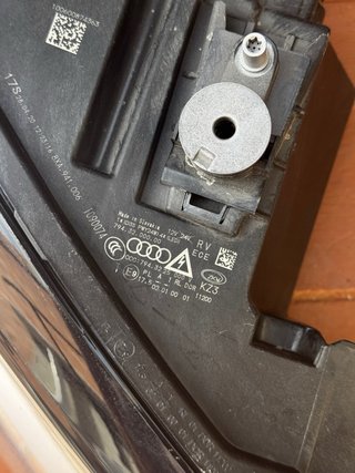 Faro Audi A1 Xenon LED derecho Original 8XA941006