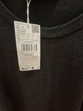 Mango Camiseta gris. Talla L