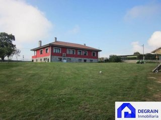 Chalet en venta en Parroquias de Oviedo en Oviedo