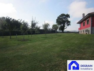 Chalet en venta en Parroquias de Oviedo en Oviedo
