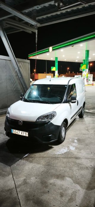Ocasión! Alquiler de Furgoneta Fiat Dobló Cargo