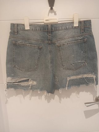 Falda vaquera Zara desgastada