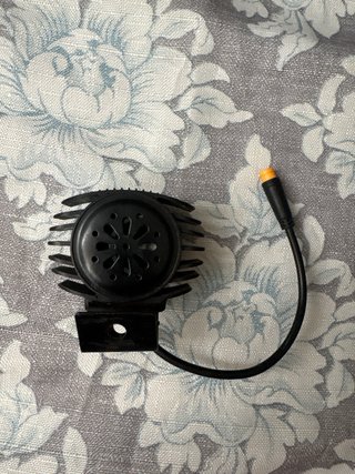 Luz y pito para patinete eléctrico