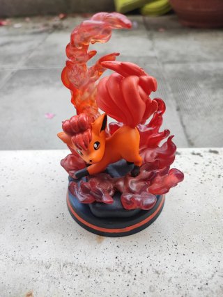 FIGURA POKÉMON VULPIX
