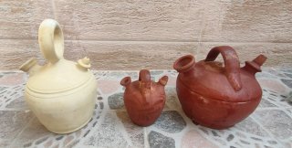 Conjunto de 3 botijos de barro