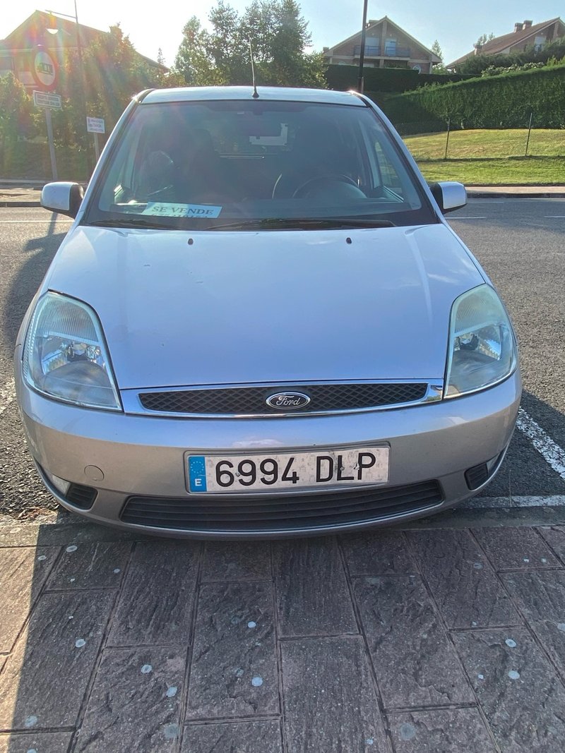 Ford Fiesta 2005 - foto 1