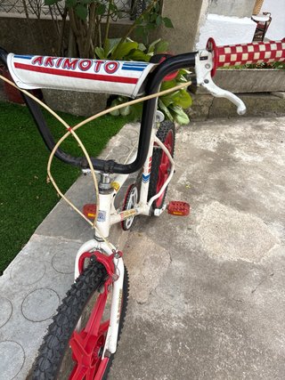 Bmx Akimoto Blanca y Roja