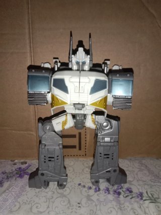 Transformers Optimus Prime Combiner Wars bianco