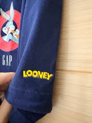 Camiseta GAP Bugs Bunny Looney Tunes Azul