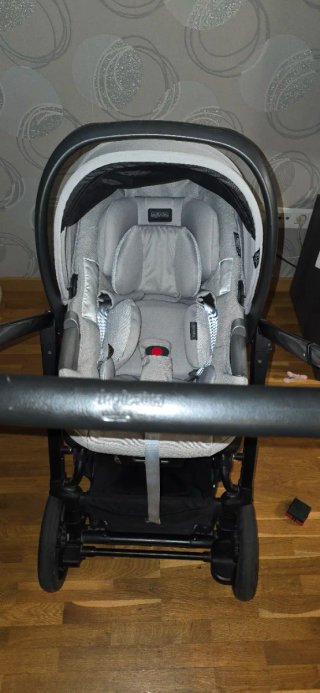 Inglesina Aptica 3 piezas + sacos + caballete
