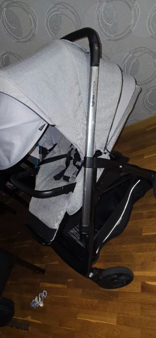 Inglesina Aptica 3 piezas + sacos + caballete