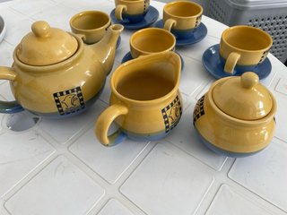 Juego de café 8 piezas azul y amarillo