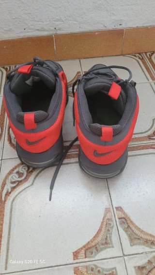 Nike Air More Uptempo Gris/Rojo