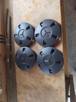 Tapacubos Mercedes Negro Mate (4 unidades)