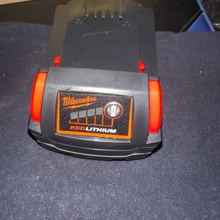 Batería Milwaukee M18B5 18V 5.0Ah Li-ion