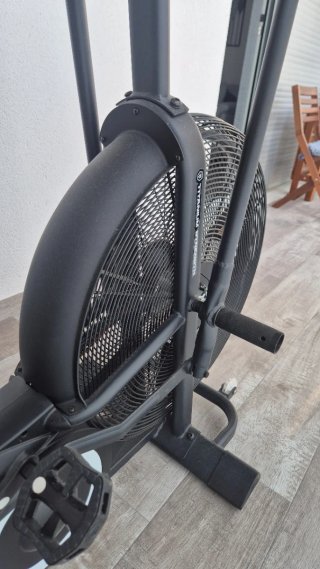Air Bike Titanium Strength - ¡Como nueva! Poco uso