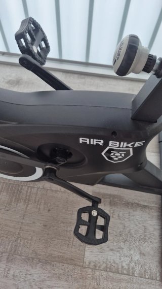 Air Bike Titanium Strength - ¡Como nueva! Poco uso